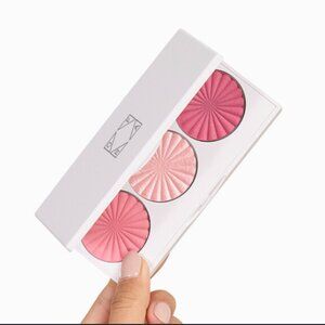 OFRA COSMETICS Blossom Blush Midi Palette